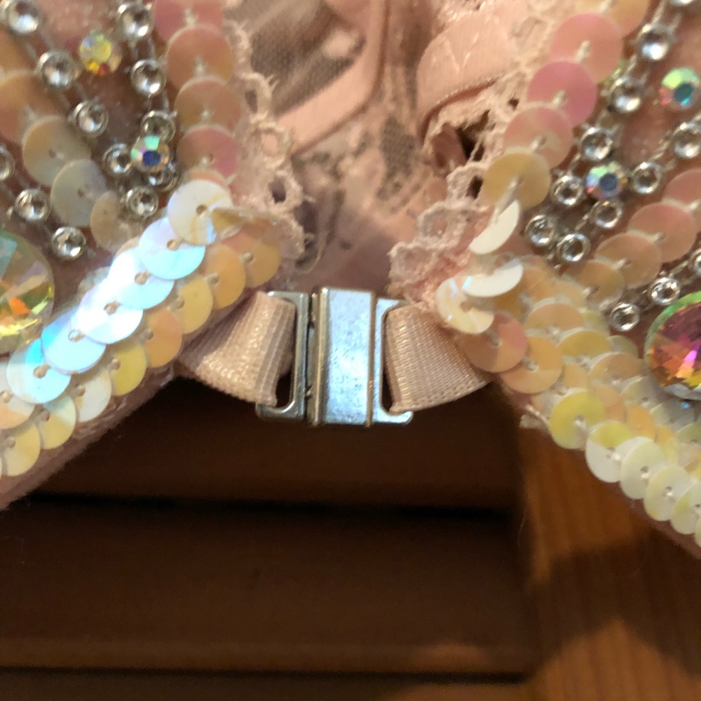 Mermaid Bra - Picture 2 of 5